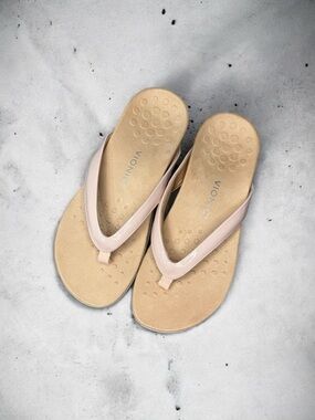 Vionic Dillion Sandals Flip Flops in Peony Pink Size 11 New